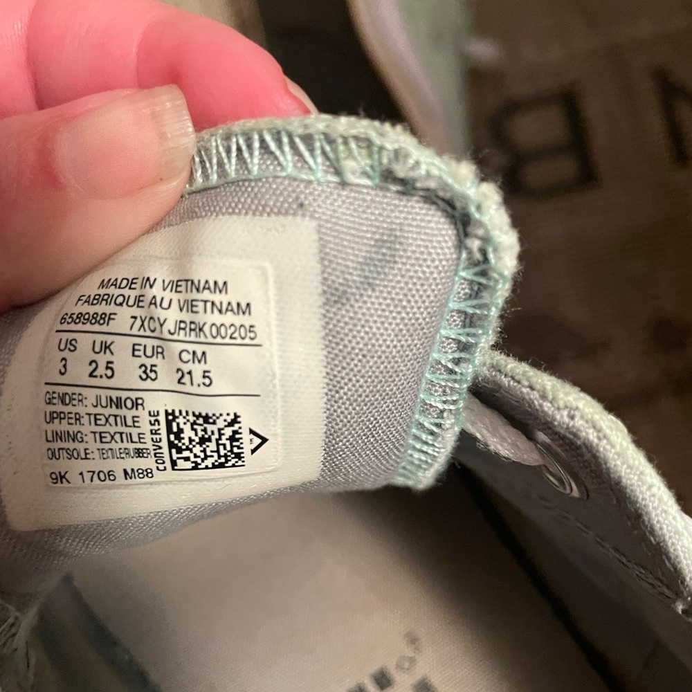 Converse - Picture 3 of 3